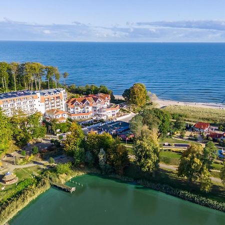 Strandhotel Seerose Kölpinsee 외부 사진