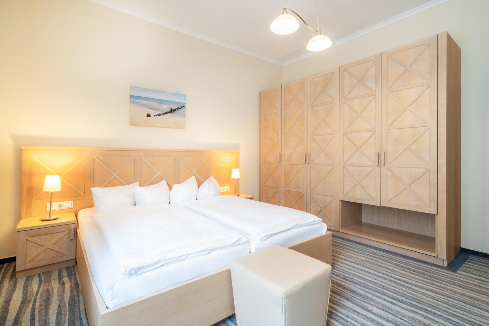 Strandhotel Seerose Kölpinsee 외부 사진