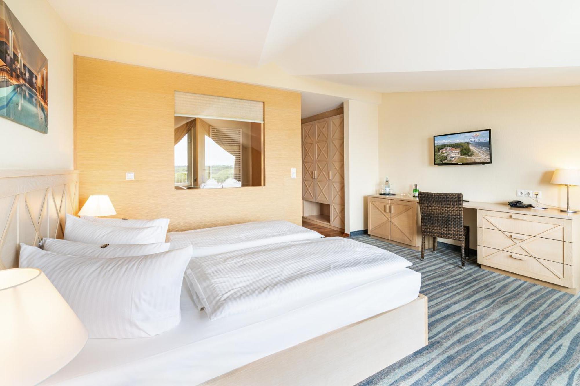 Strandhotel Seerose Kölpinsee 외부 사진