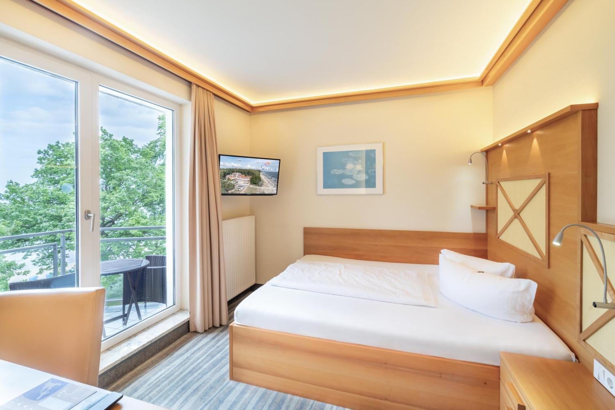 Strandhotel Seerose Kölpinsee 외부 사진