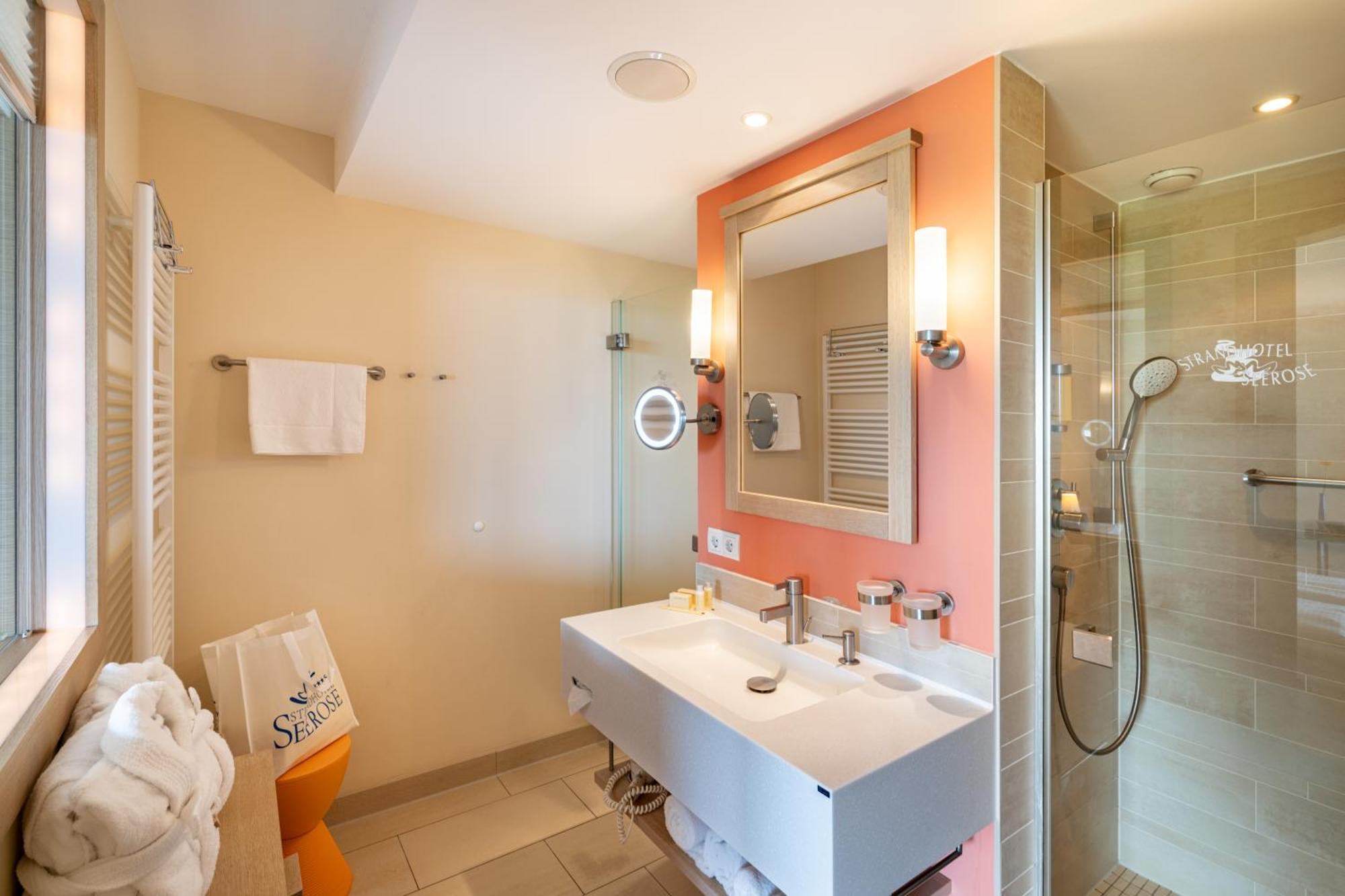 Strandhotel Seerose Kölpinsee 외부 사진