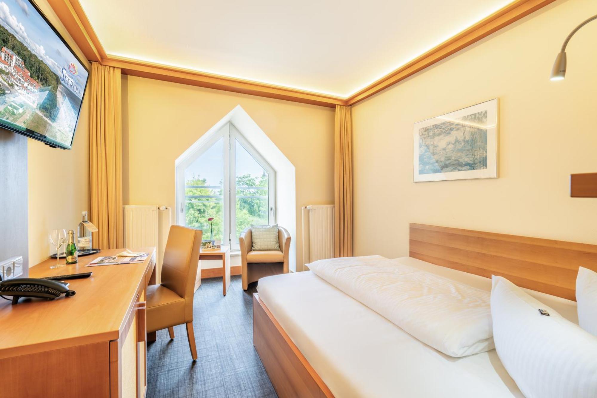 Strandhotel Seerose Kölpinsee 외부 사진