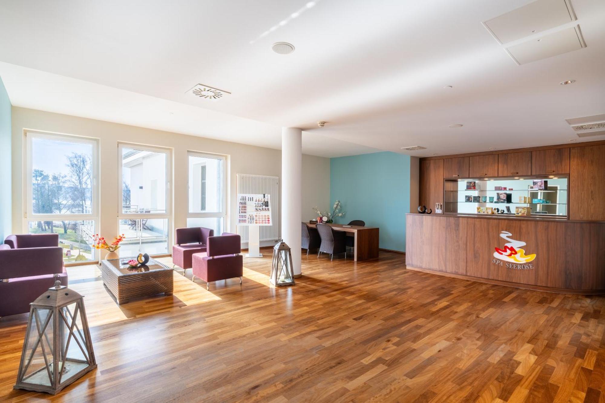 Strandhotel Seerose Kölpinsee 외부 사진