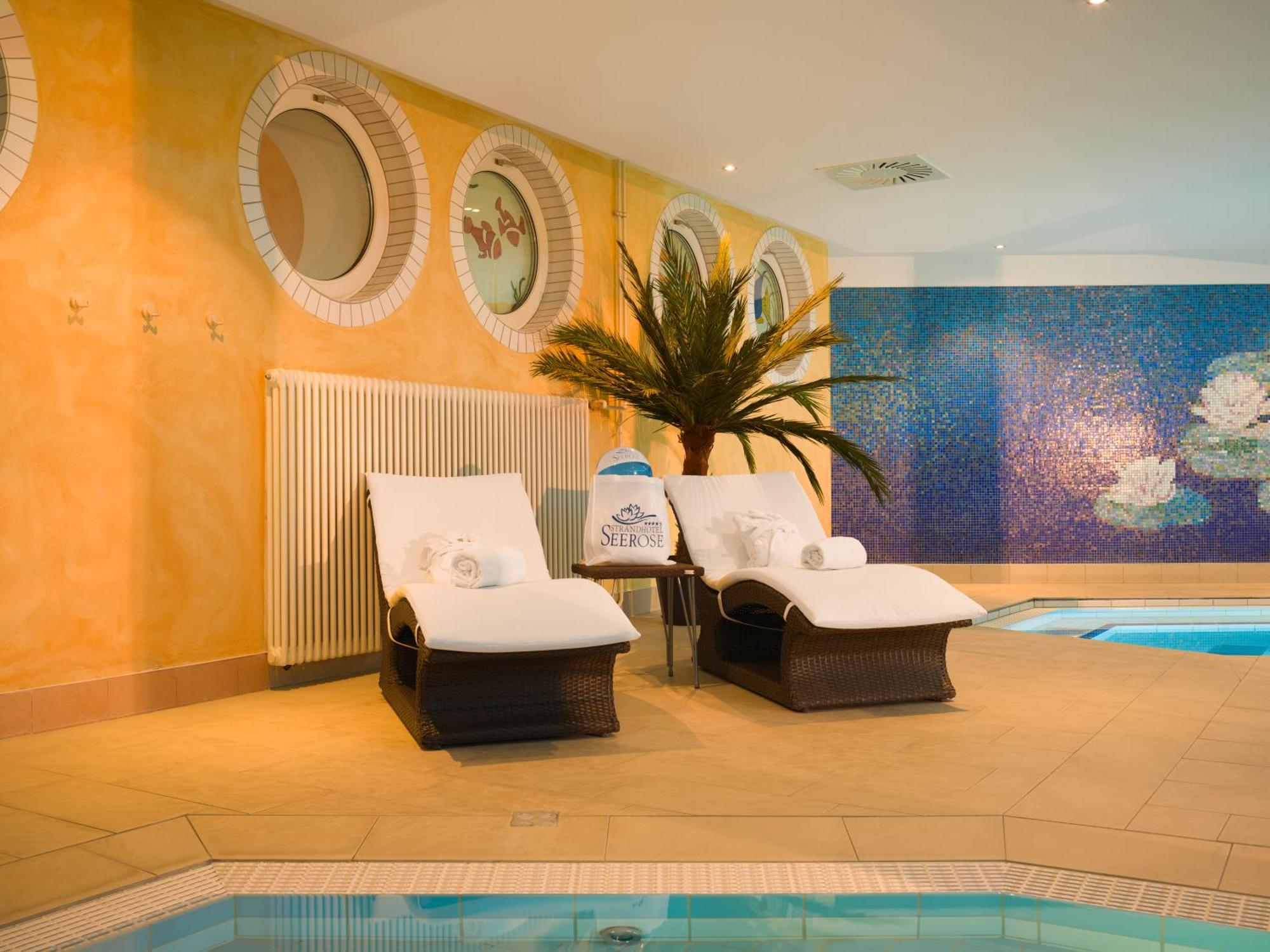 Strandhotel Seerose Kölpinsee 외부 사진
