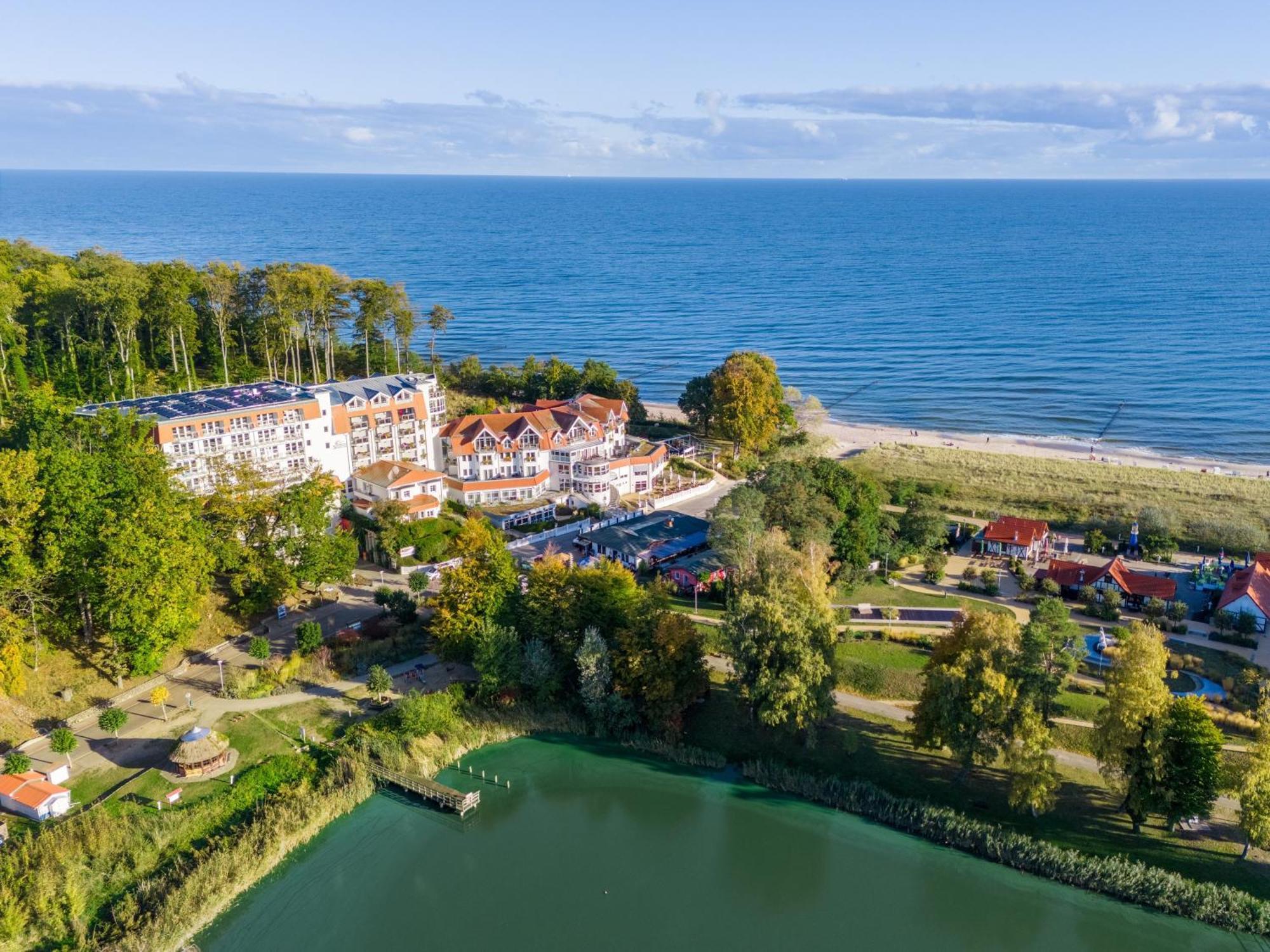 Strandhotel Seerose Kölpinsee 외부 사진