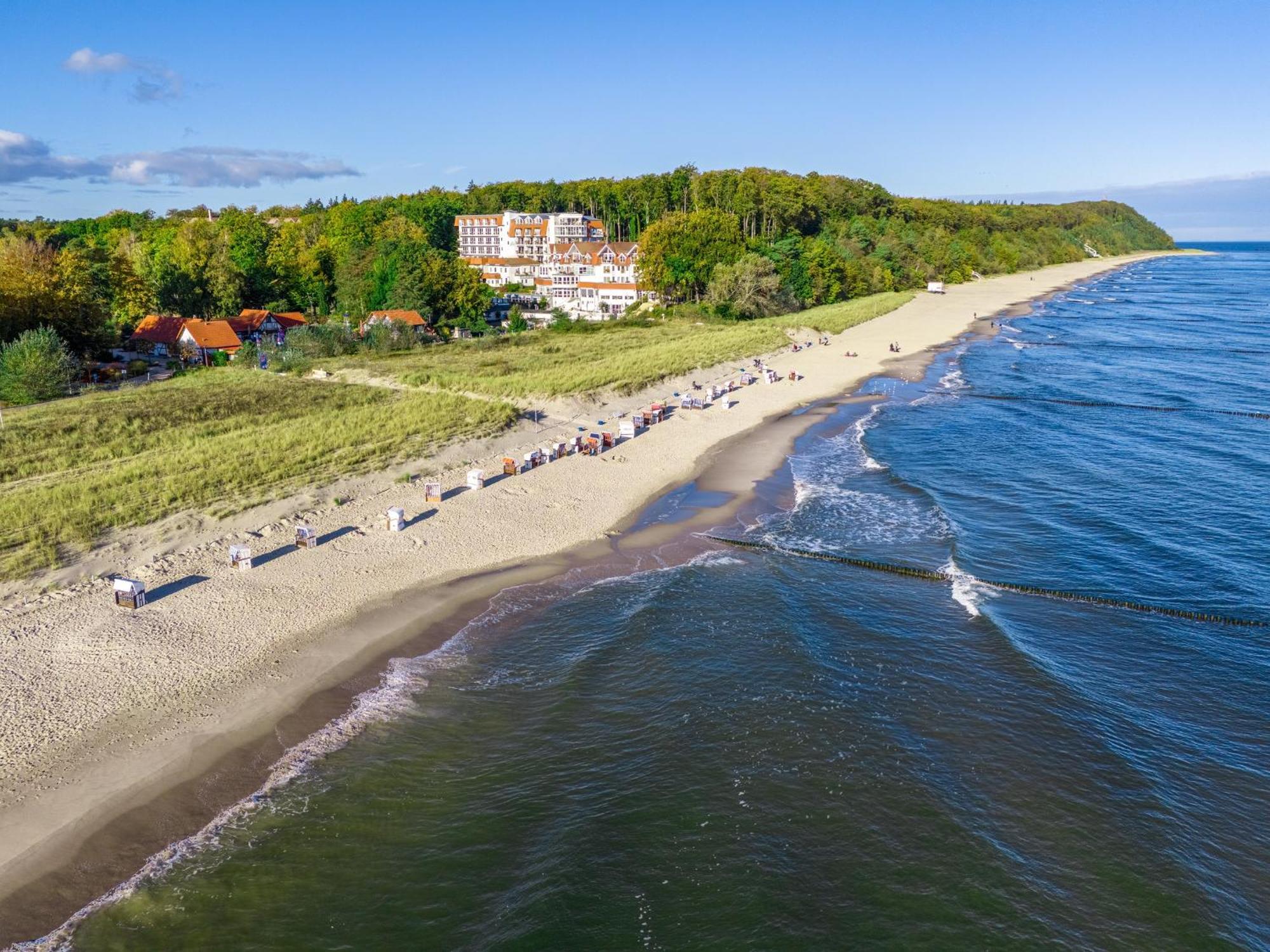 Strandhotel Seerose Kölpinsee 외부 사진