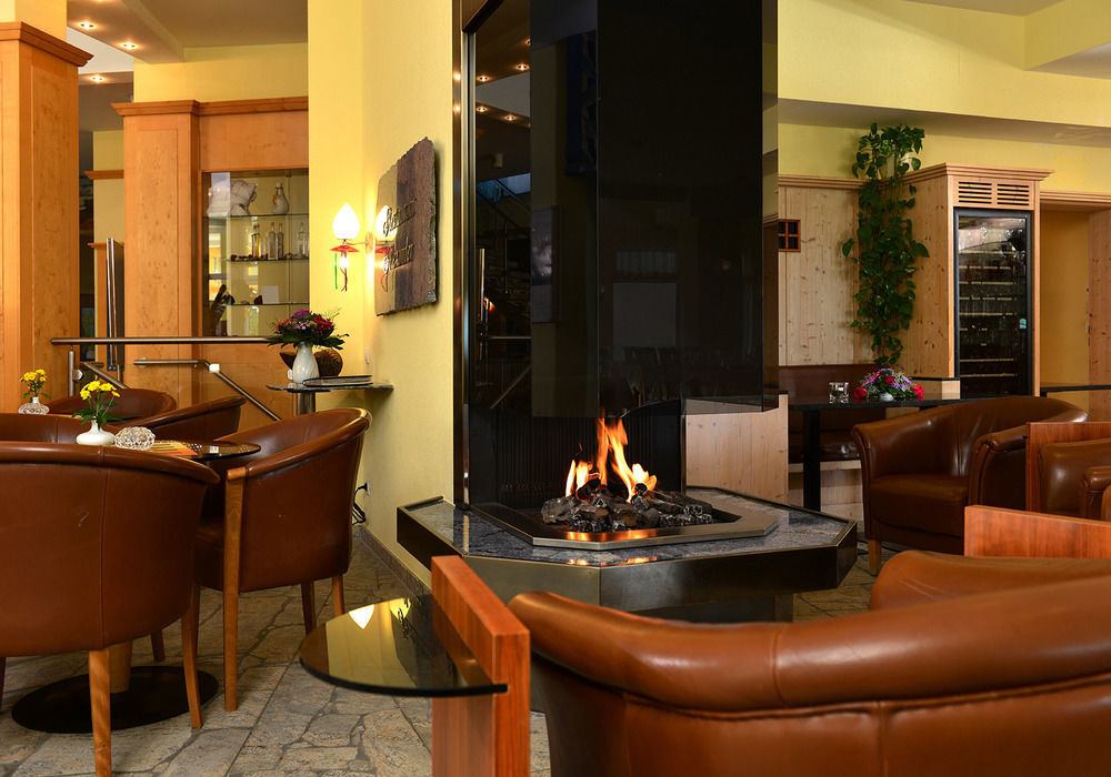 Strandhotel Seerose Kölpinsee 외부 사진