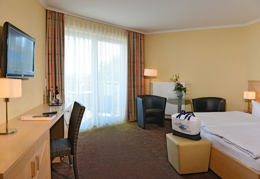 Strandhotel Seerose Kölpinsee 외부 사진