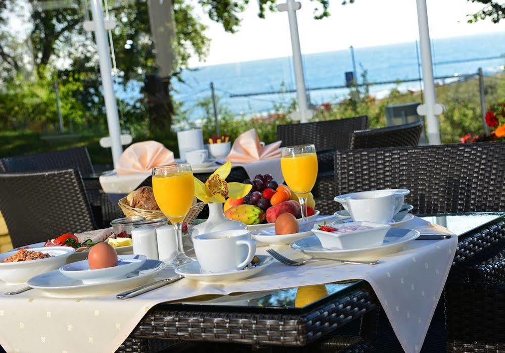 Strandhotel Seerose Kölpinsee 외부 사진