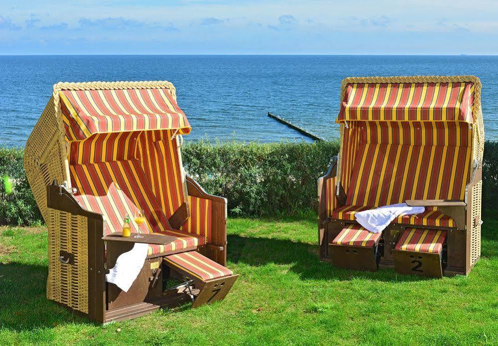 Strandhotel Seerose Kölpinsee 외부 사진