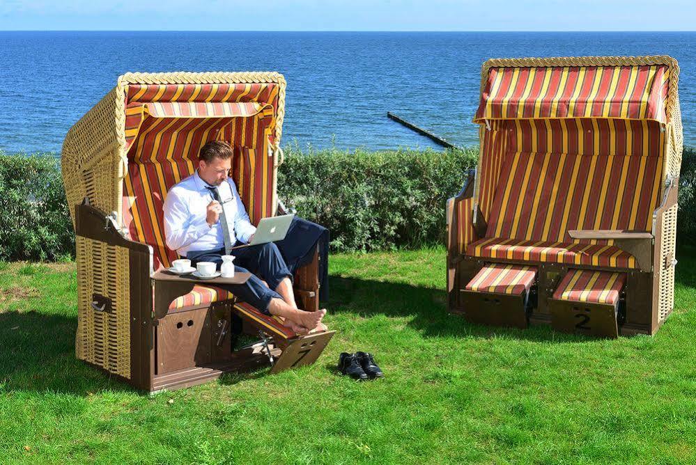 Strandhotel Seerose Kölpinsee 외부 사진