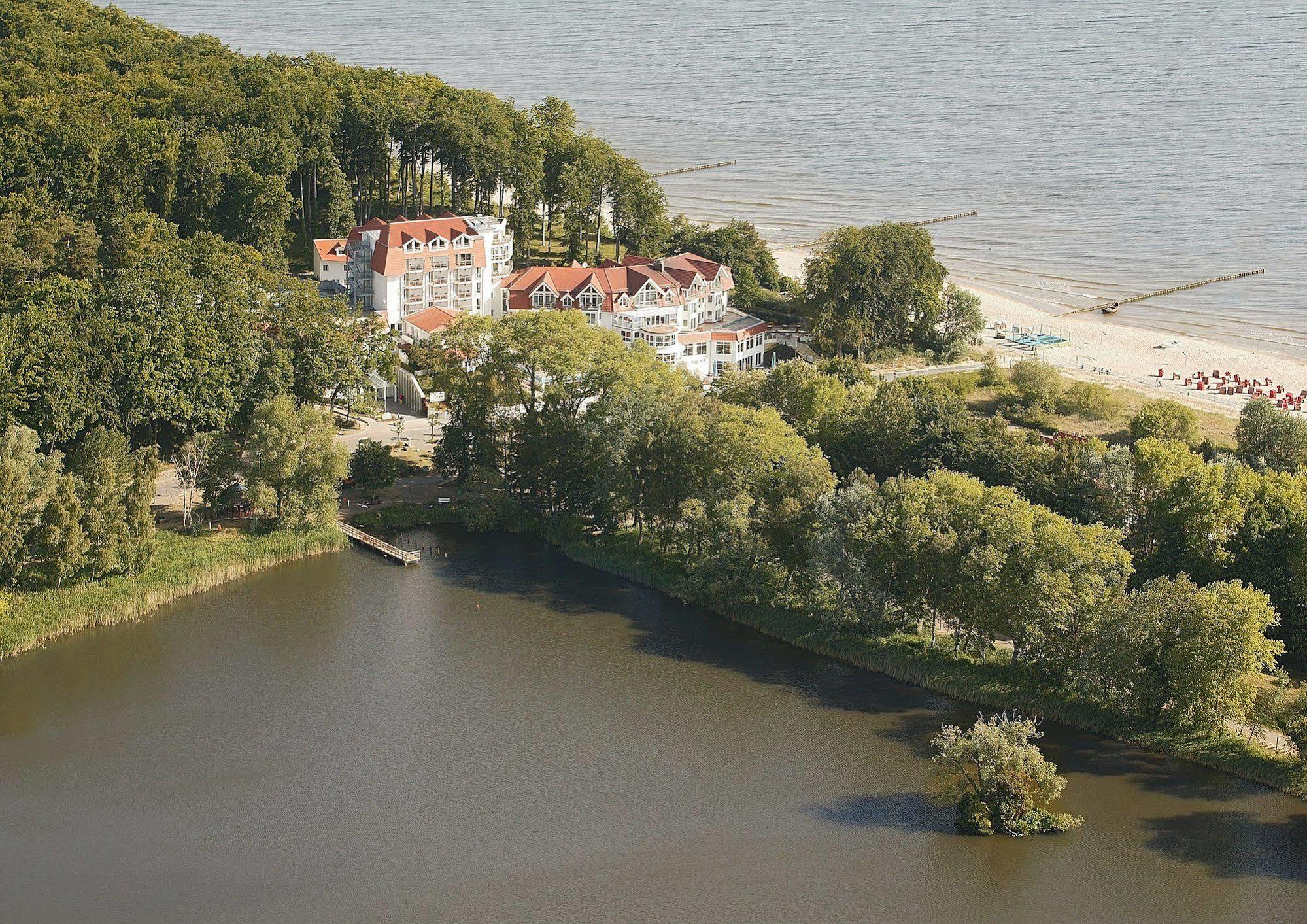 Strandhotel Seerose Kölpinsee 외부 사진